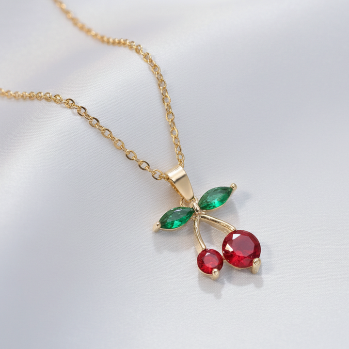 Clara Pendant Necklace