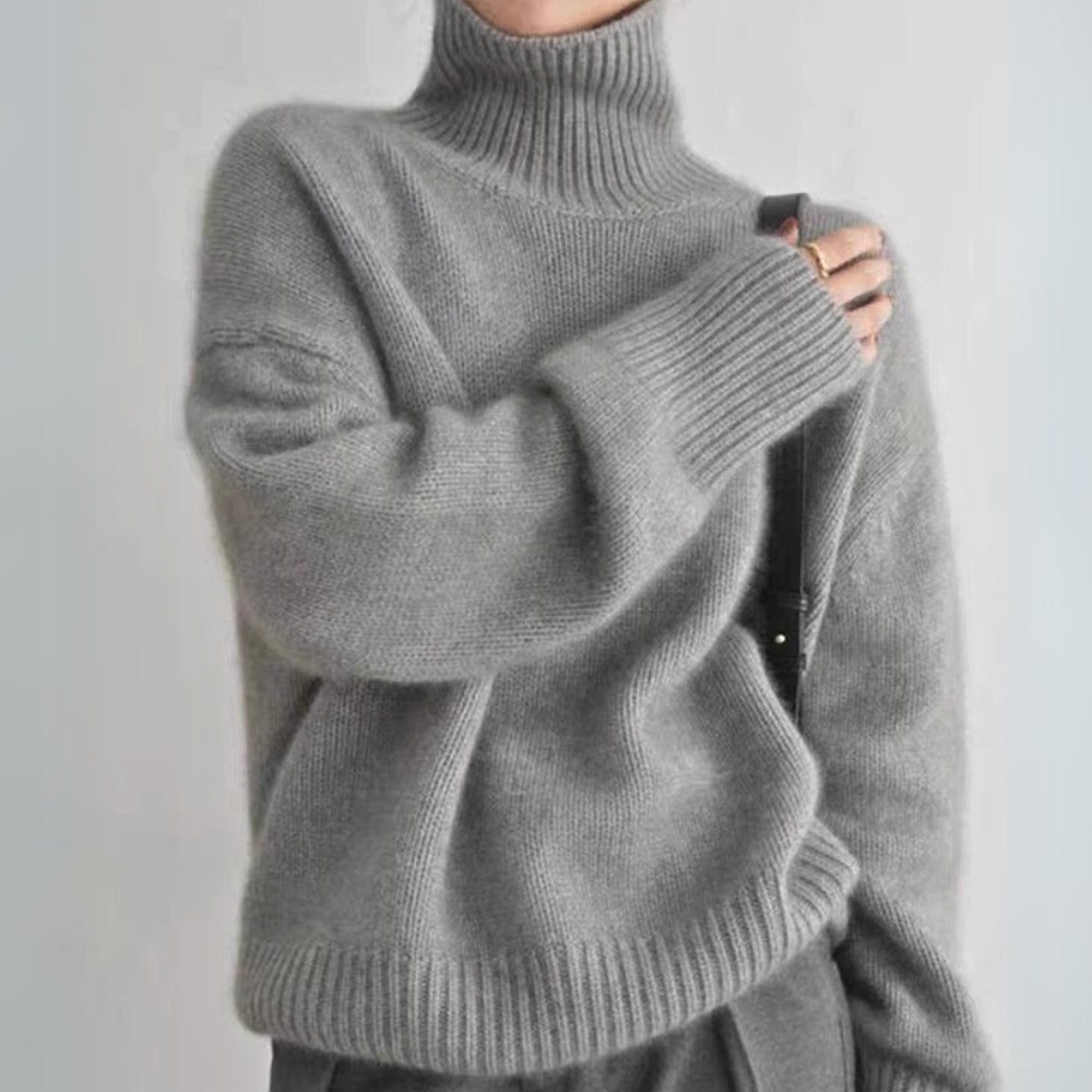 Alvara Turtleneck
