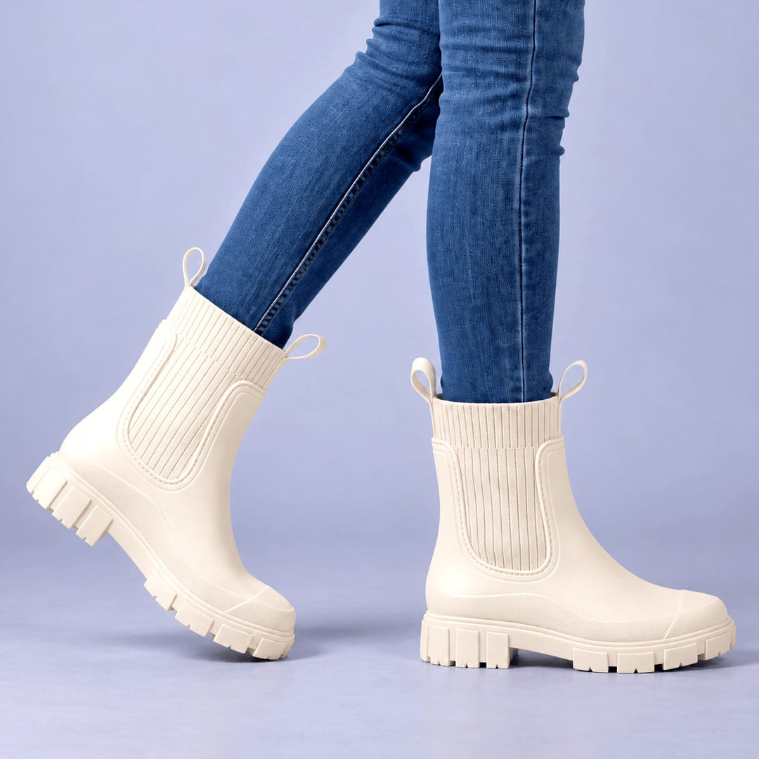 Talia Chelsea Boots
